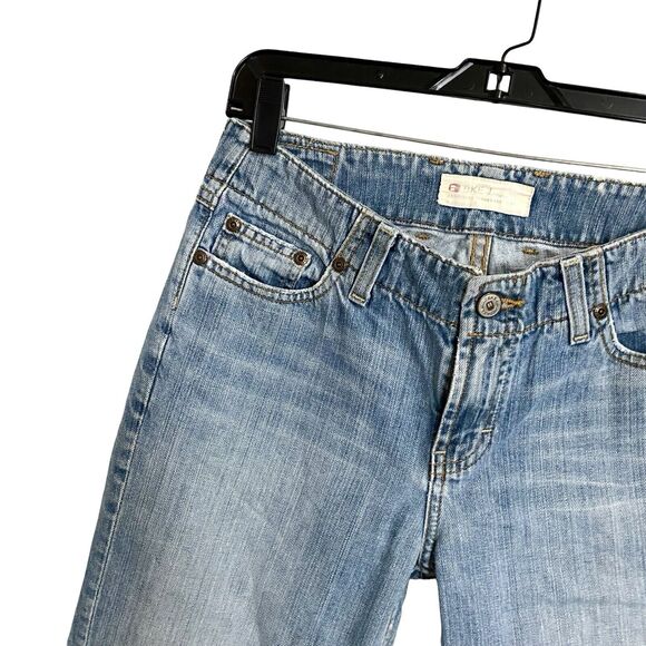 BKE Buckle Wendi Capri Denim Jeans Womens Size 27 Distressed Medium Blue Wash - Picture 8 of 8